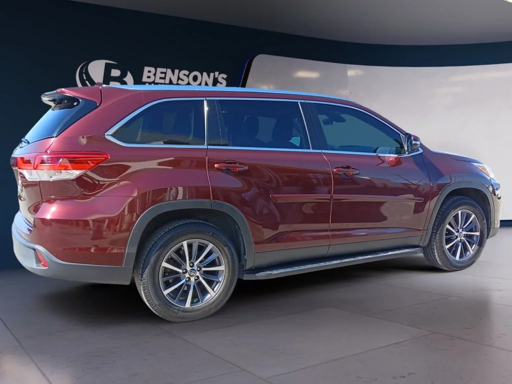 Used 2019 Red Toyota XLE image 6