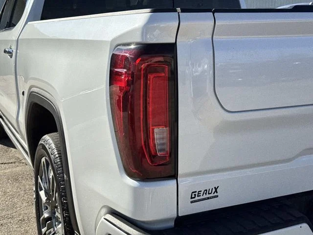 Used 2023 White GMC Denali Ultimate image 14