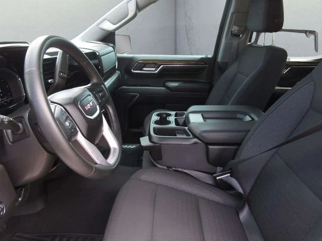 Used 2024 Summit White GMC Elevation image 13