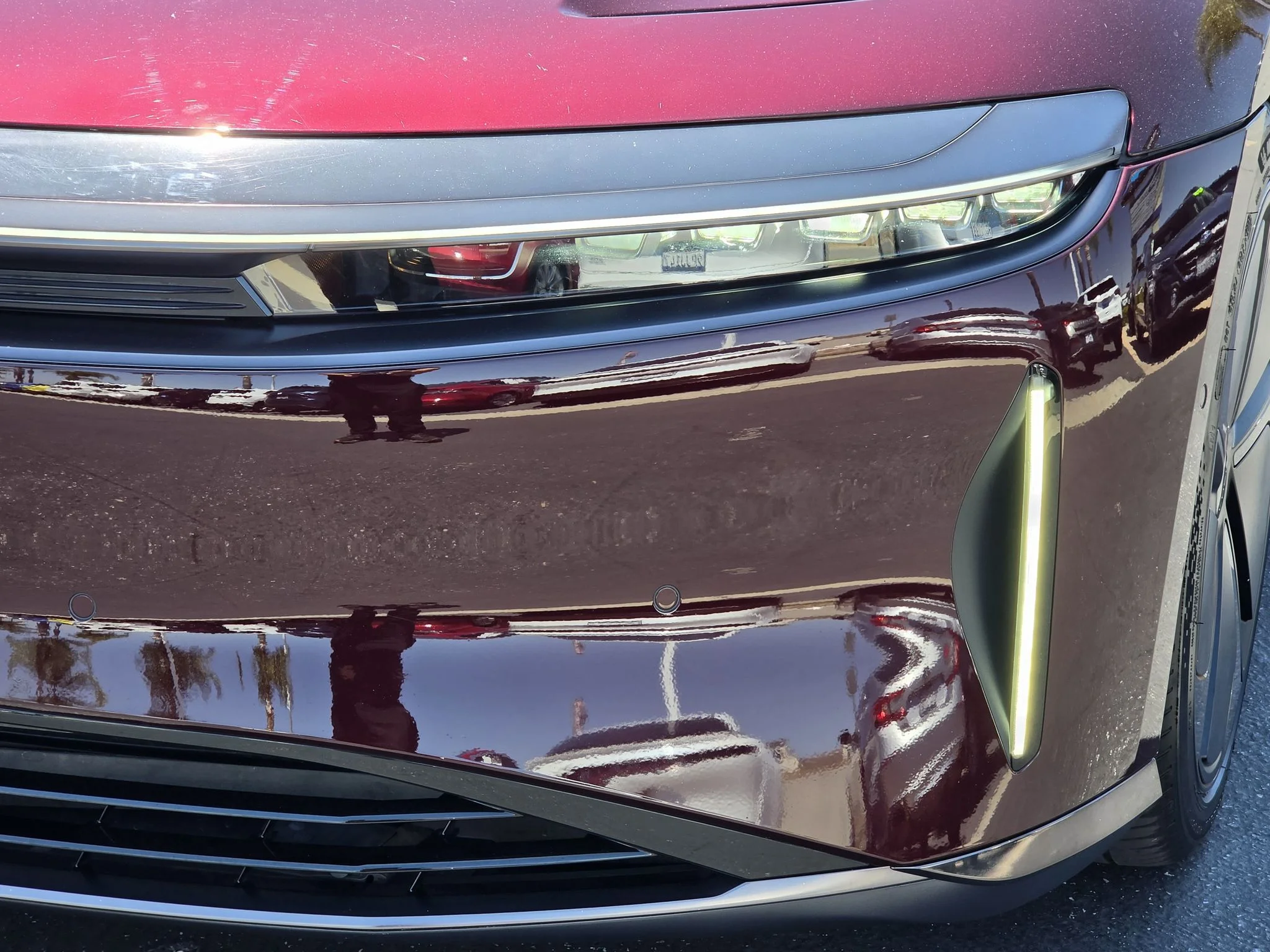 Used 2024 Zenith Red Metallic Lucid Touring image 4