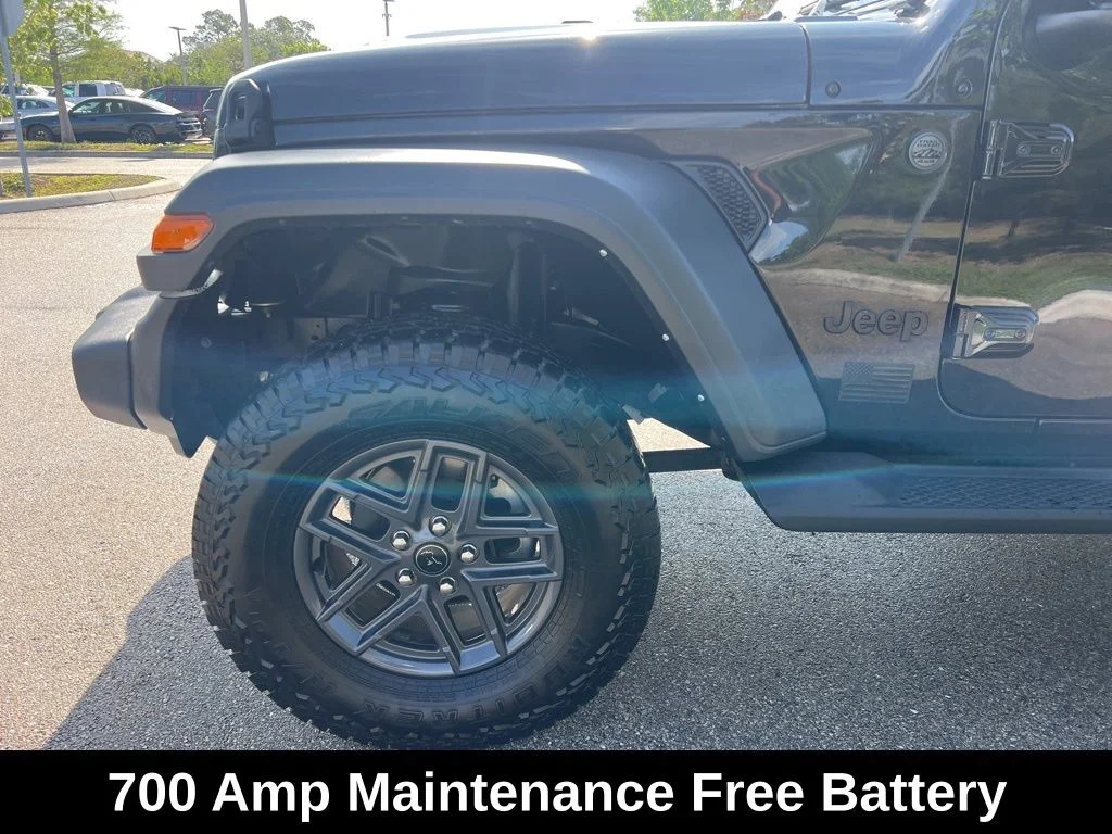 Used 2023 Black Jeep Sport S image 29