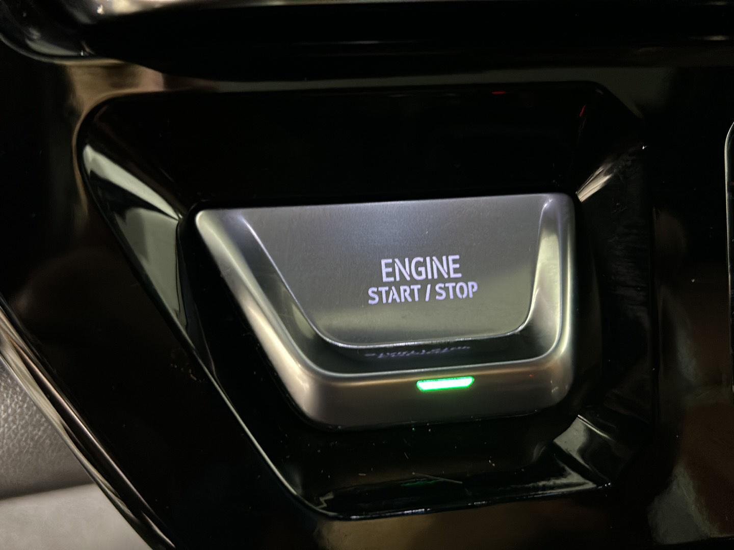 Used 2024 Onyx Black GMC Denali Ultimate image 30