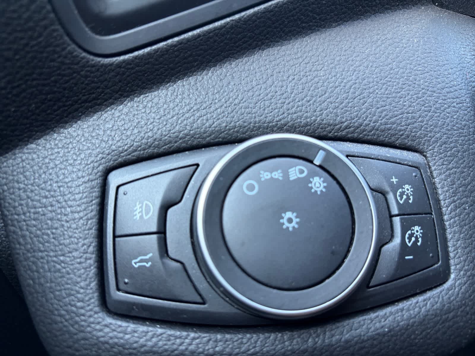 Used 2017 White Gold Ford SE image 36