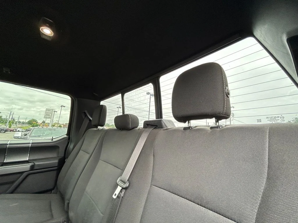 Used 2019 Black Ford XLT image 28