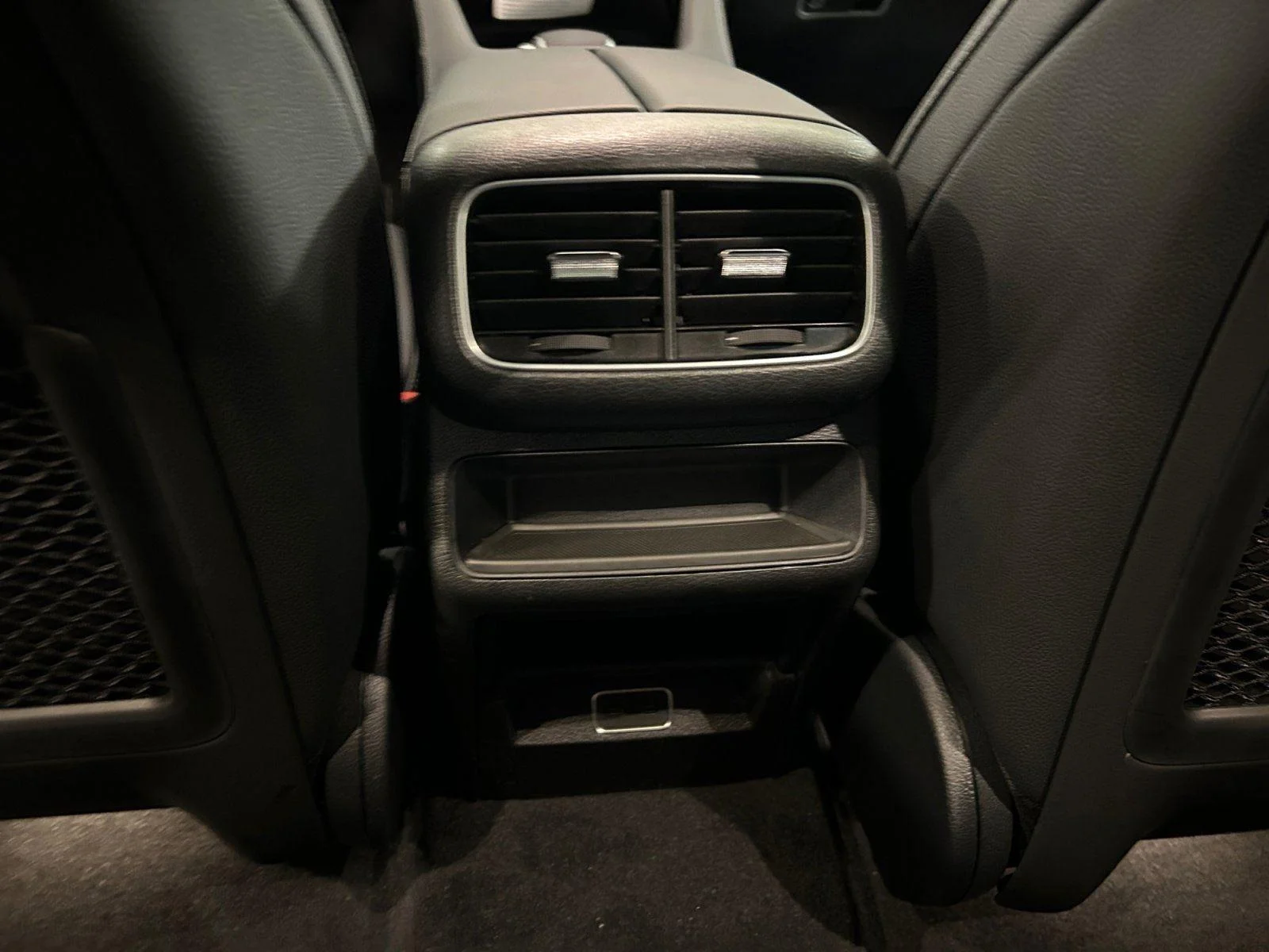 New 2026 MANUFAKTUR Silicon Grey Mercedes-Benz GLE 350 image 27