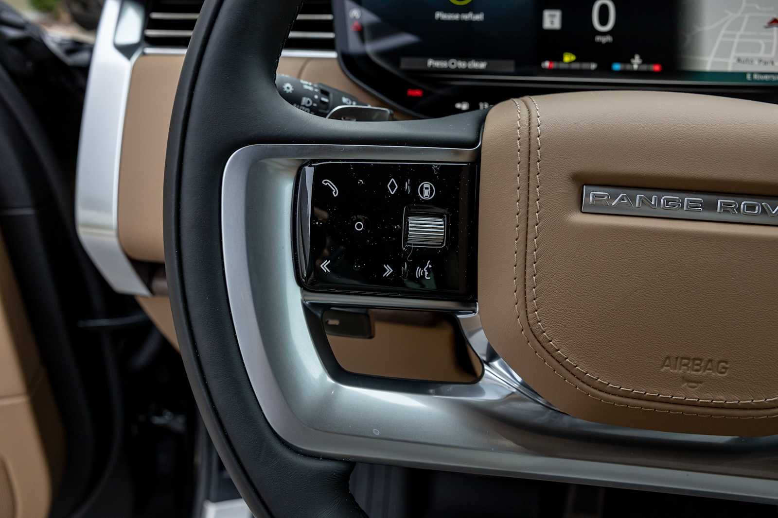 New 2027 Santorini Black Land Rover SE image 15