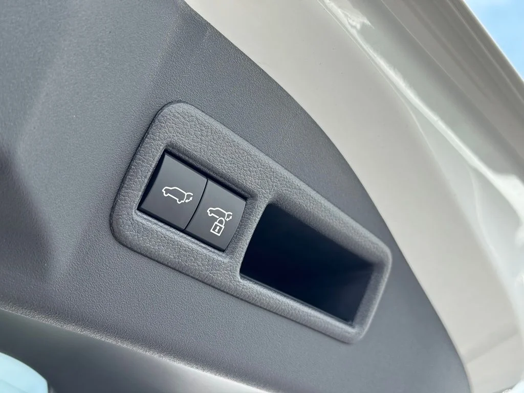 New 2026 Wind Chill Pearl Toyota XLE image 12