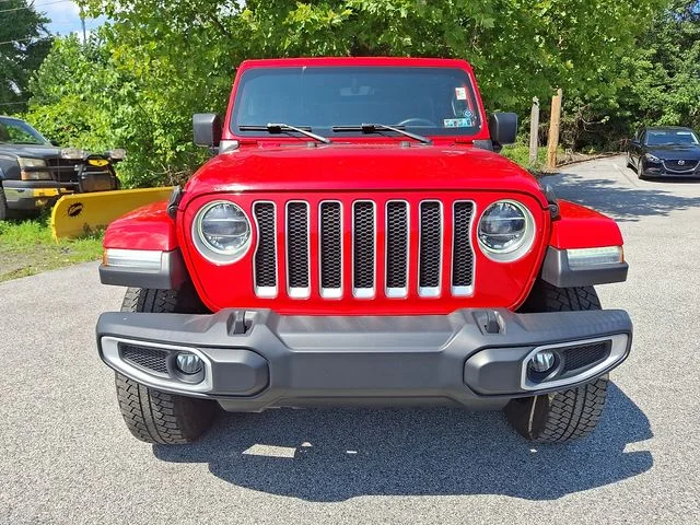 Used 2019 Red Jeep Unlimited Sahara image 2