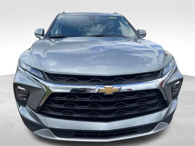 Used 2024 Sterling Gray Metallic Chevrolet 2LT image 9