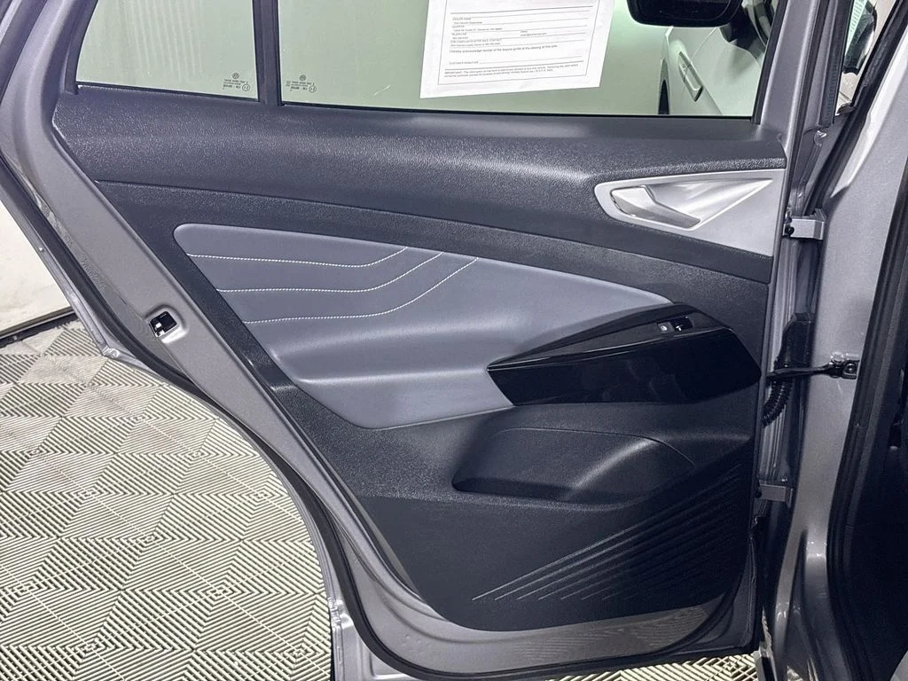 Certified Used 2023 Silver Volkswagen Pro S image 21