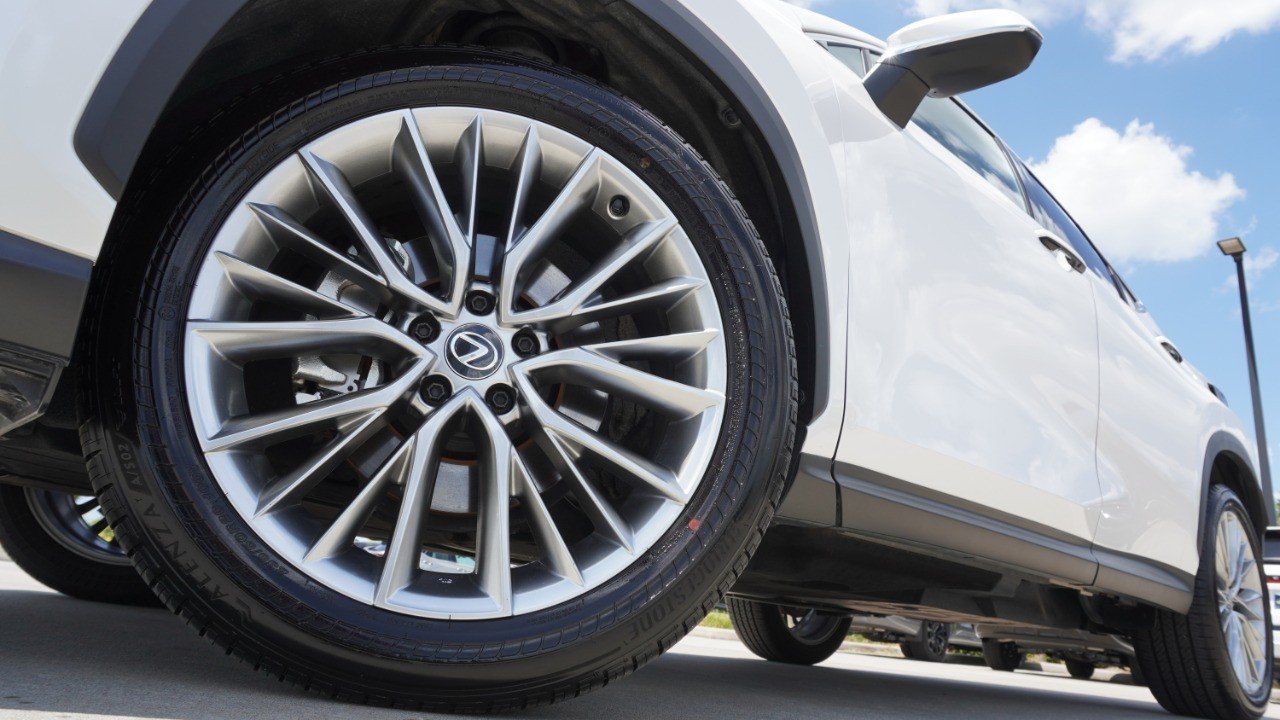 Certified Used 2025 EMINENT WHITE PEARL Lexus NX 350 Premium image 11