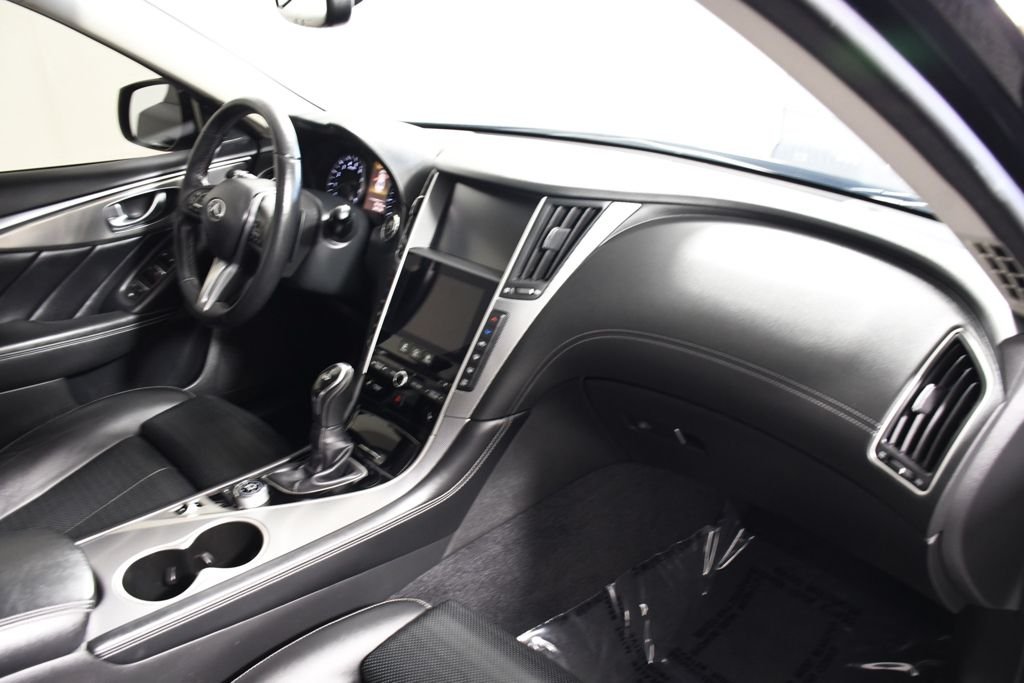 Used 2018 Black Obsidian INFINITI Sport image 19