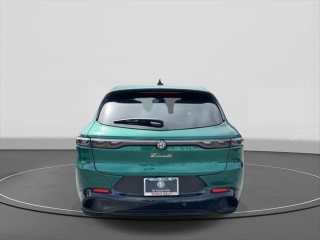 New 2025 Verde (Green) Fangio Metallic Exterior Paint Alfa Romeo  image 5
