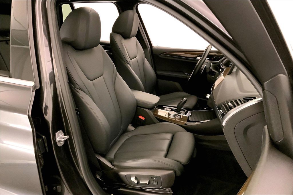 Used 2019 Dark Graphite Metallic BMW  image 6
