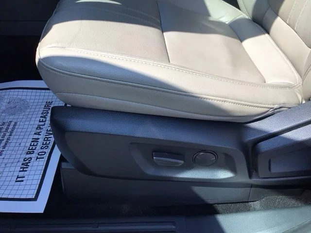 Certified Used 2019 Lightning Blue Metallic Ford Lariat image 13