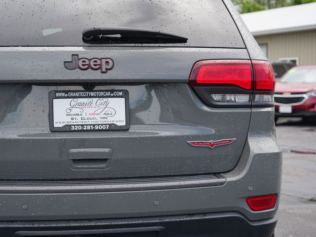Used 2021 Gray Jeep Trailhawk image 10