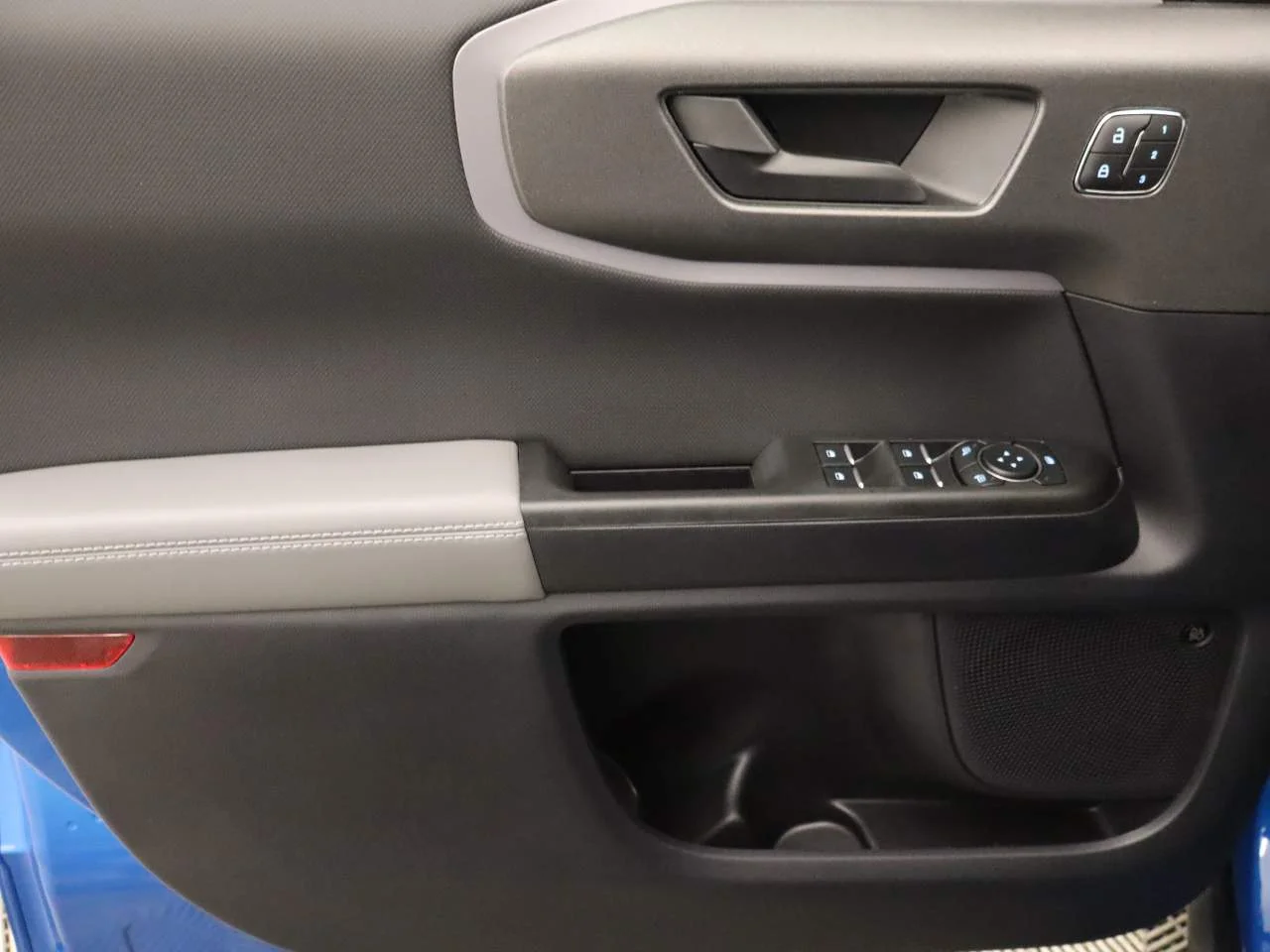 New 2026 Velocity Blue Metallic Ford Badlands® image 18