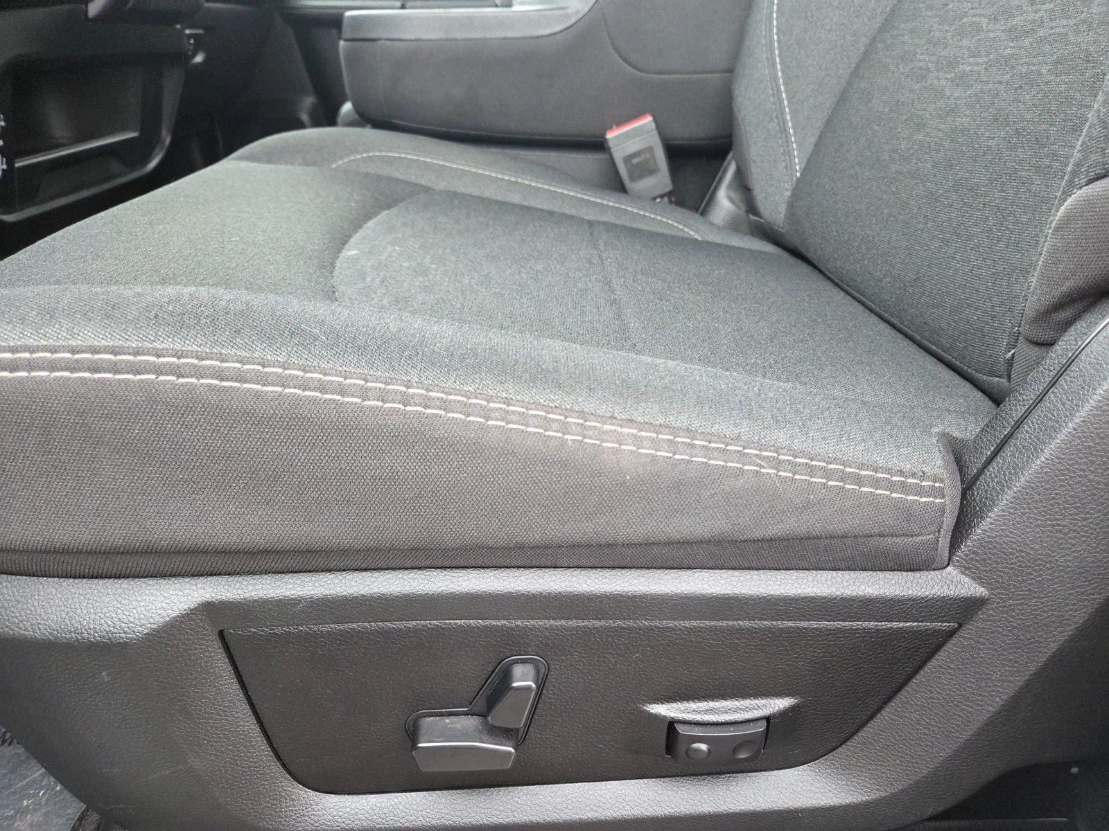 Used 2025 Bright White Clearcoat Ram Big Horn image 15
