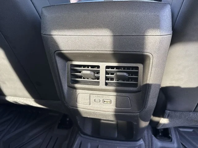 Used 2023 Red Chevrolet Z71 image 42
