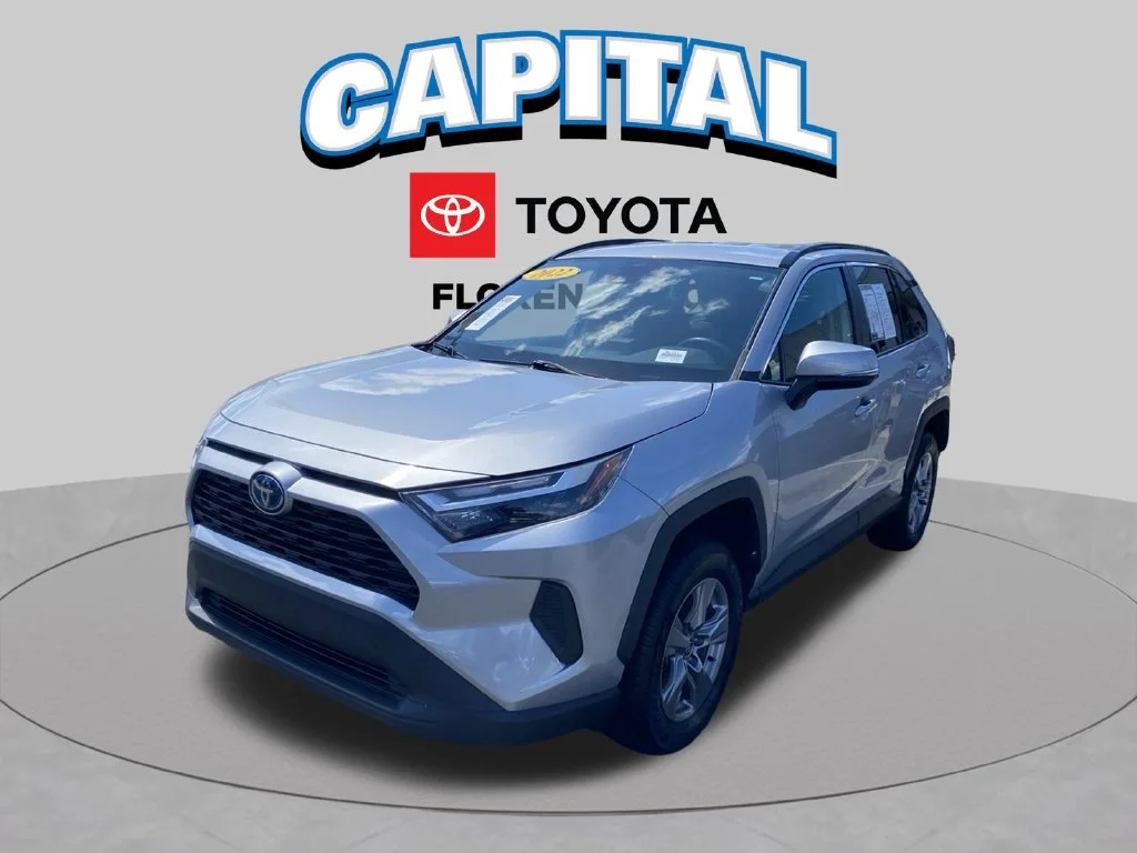 Used 2022 Silver Toyota XLE image 2
