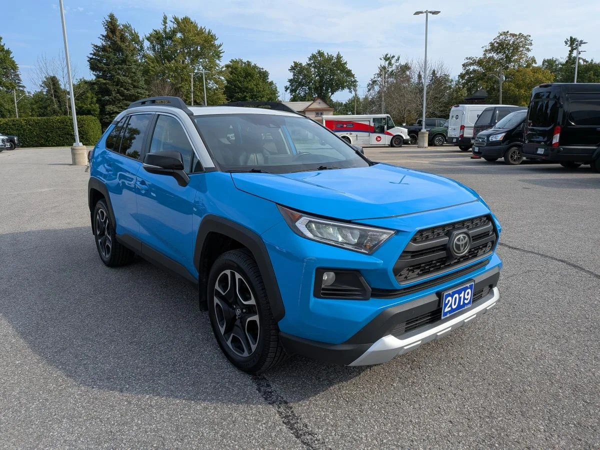 Used 2019 Blue Toyota Trail image 3