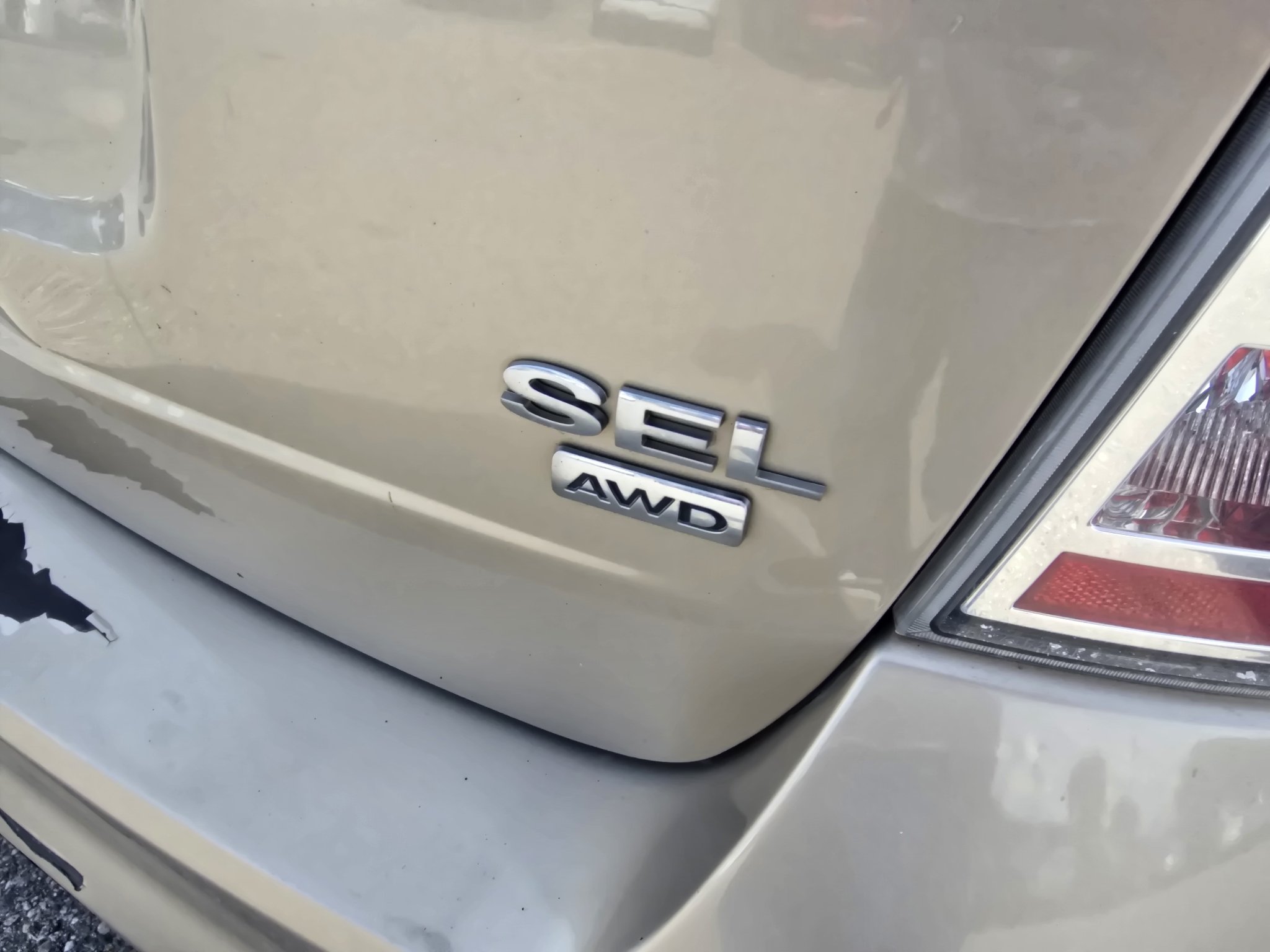 Used 2007 Gold Ford SEL image 21