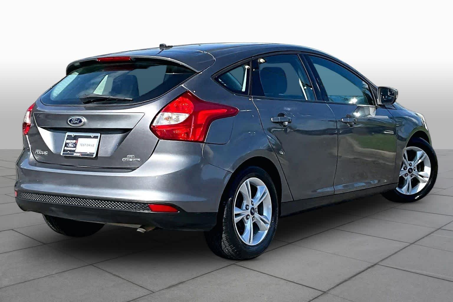Used 2014 Sterling Gray Metallic Ford SE image 12