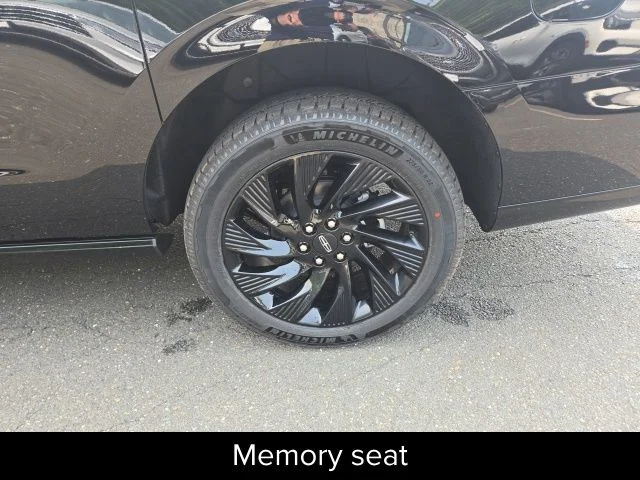 New 2027 Infinite Black Metallic Clearcoat Lincoln Reserve L image 14