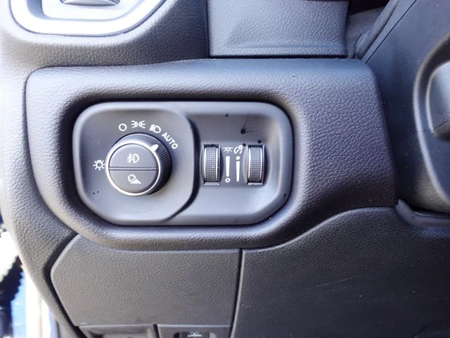 Used 2023 Blue Ram Laramie image 18