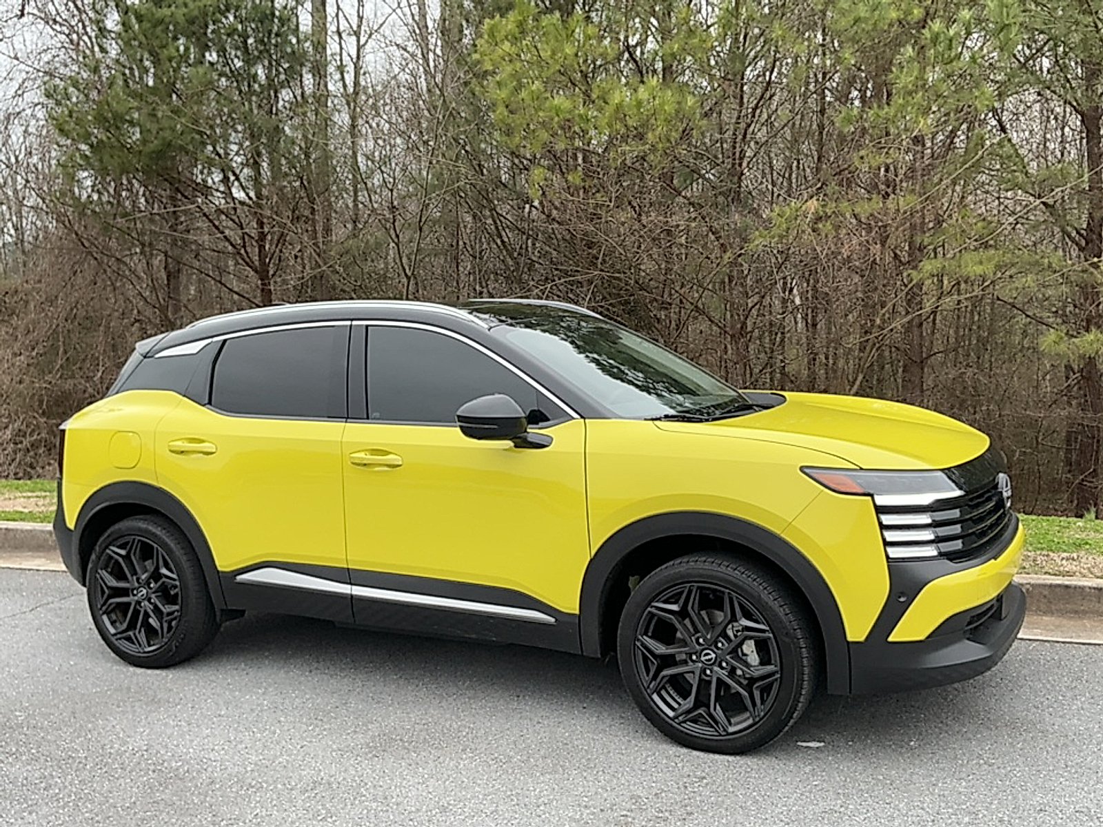 2025 Nissan Kicks SR AWD