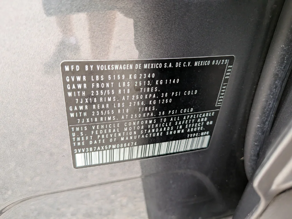 Used 2023 Gray Volkswagen 2.0T SE image 33