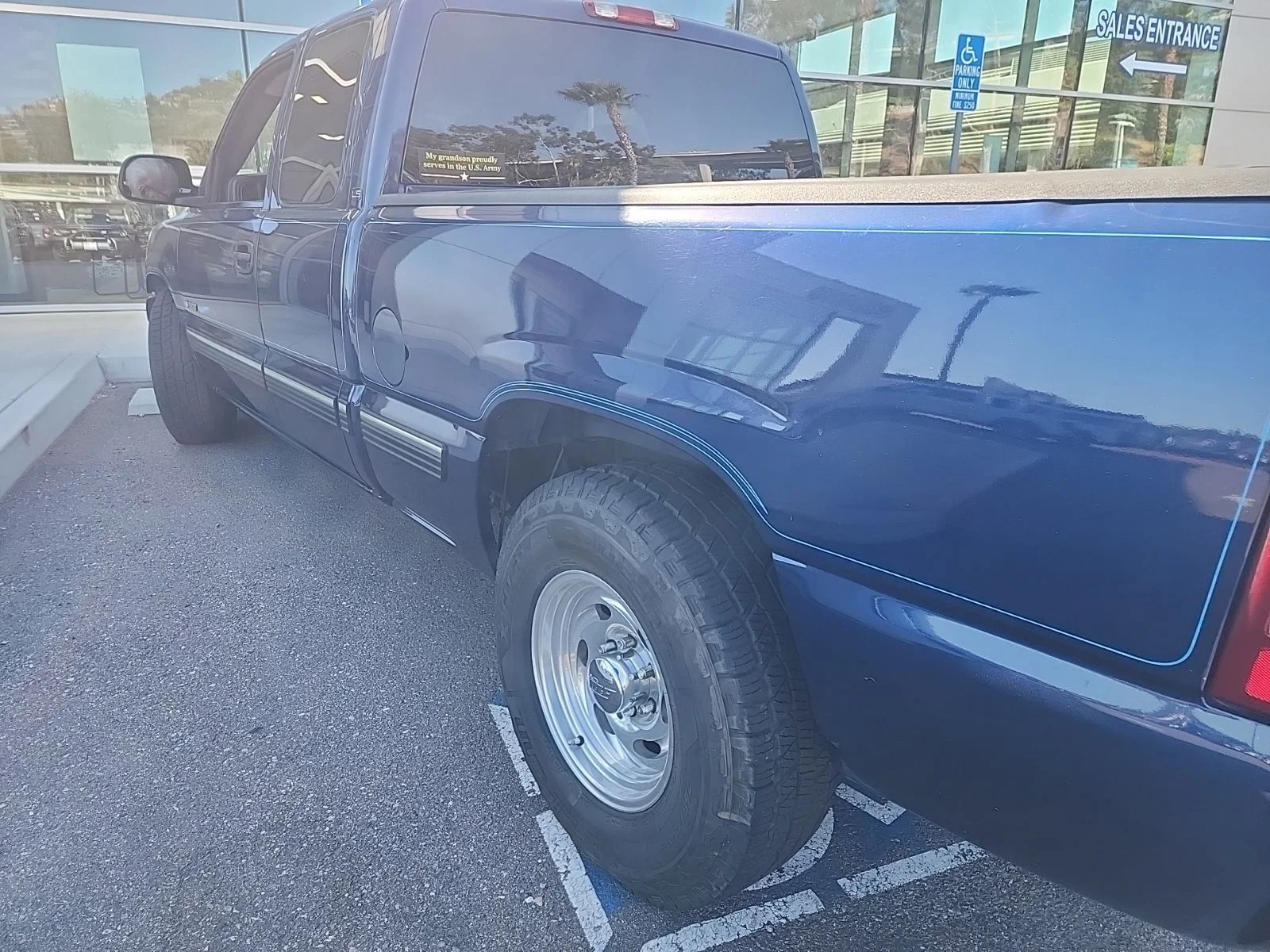 Used 2001 Blue Chevrolet LS image 11