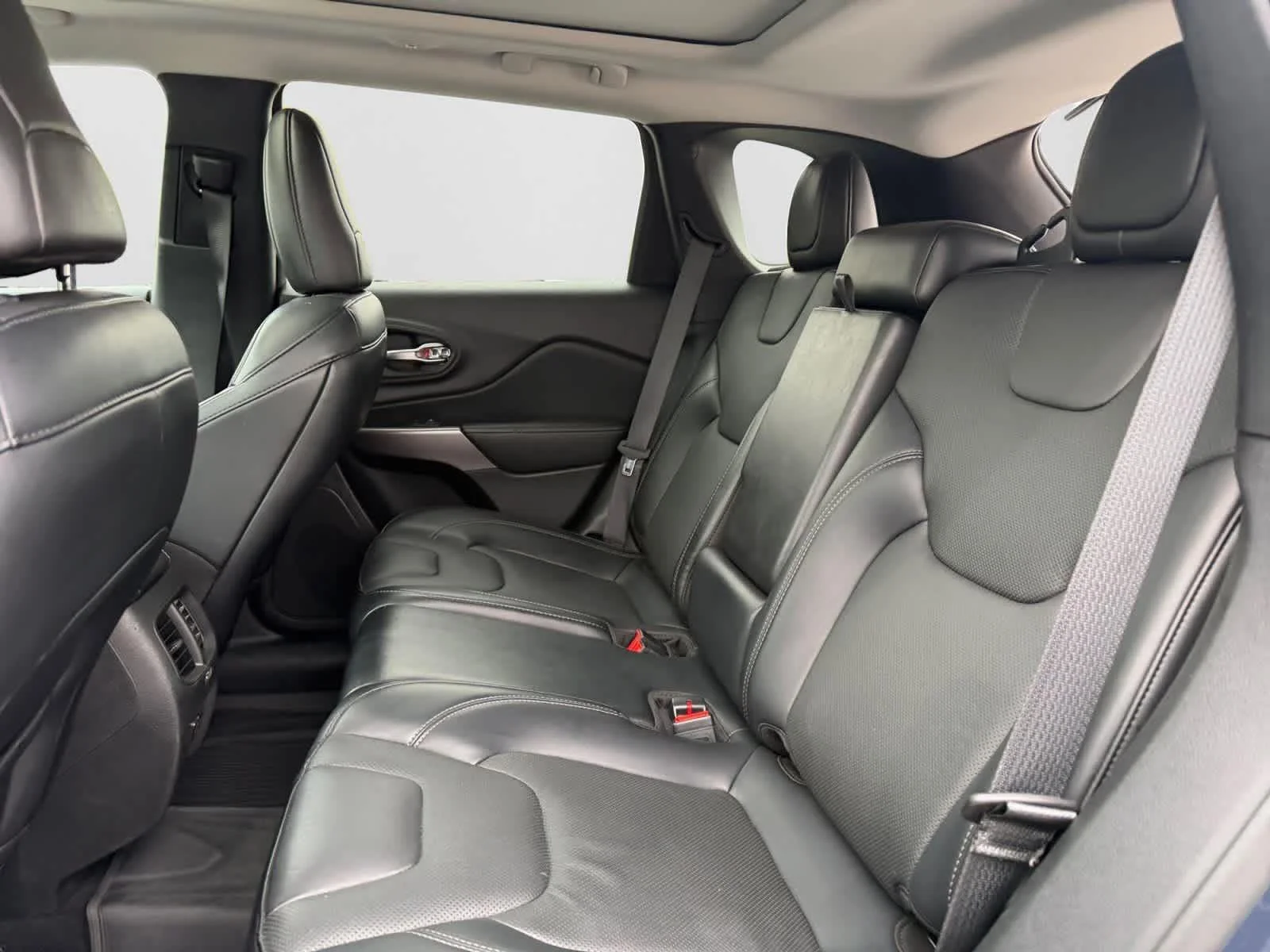2021 Jeep Cherokee Limited - Photo 16