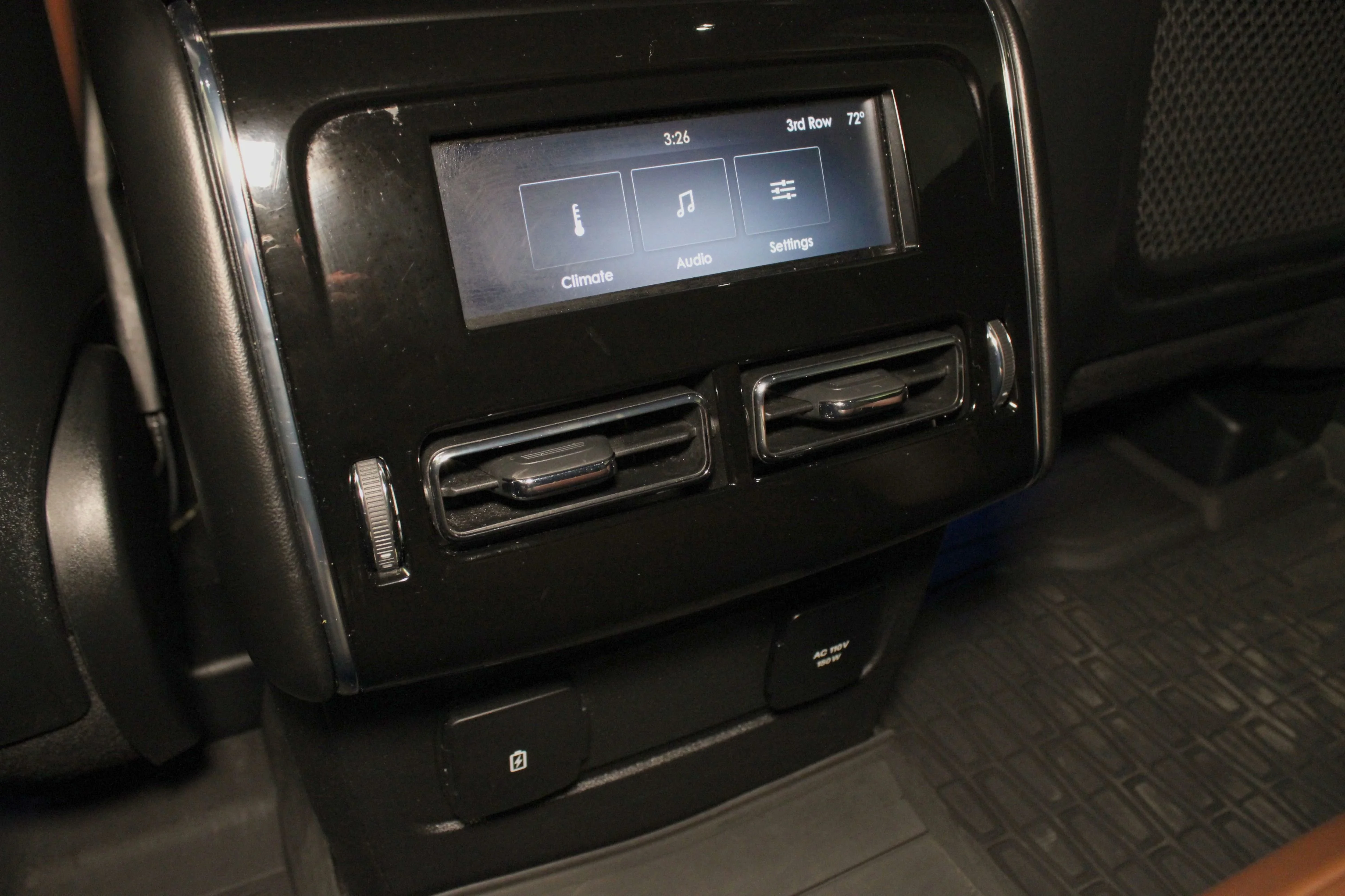 Used 2023 Black Metallic Lincoln Grand Touring image 19