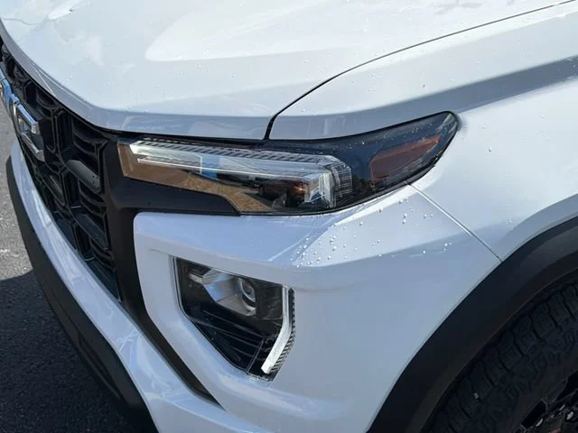 New 2026 Summit White GMC Elevation image 9