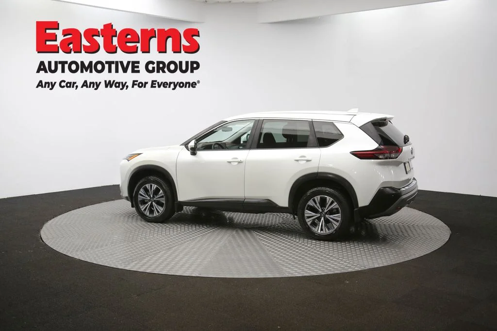 Used 2022 White Nissan SV image 60