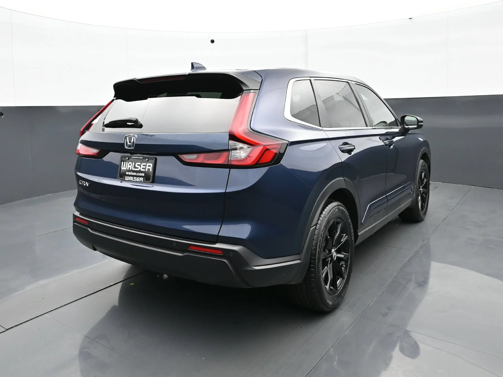 Used 2023 CANYON RIVER BLUE Honda EX-L AWD image 6