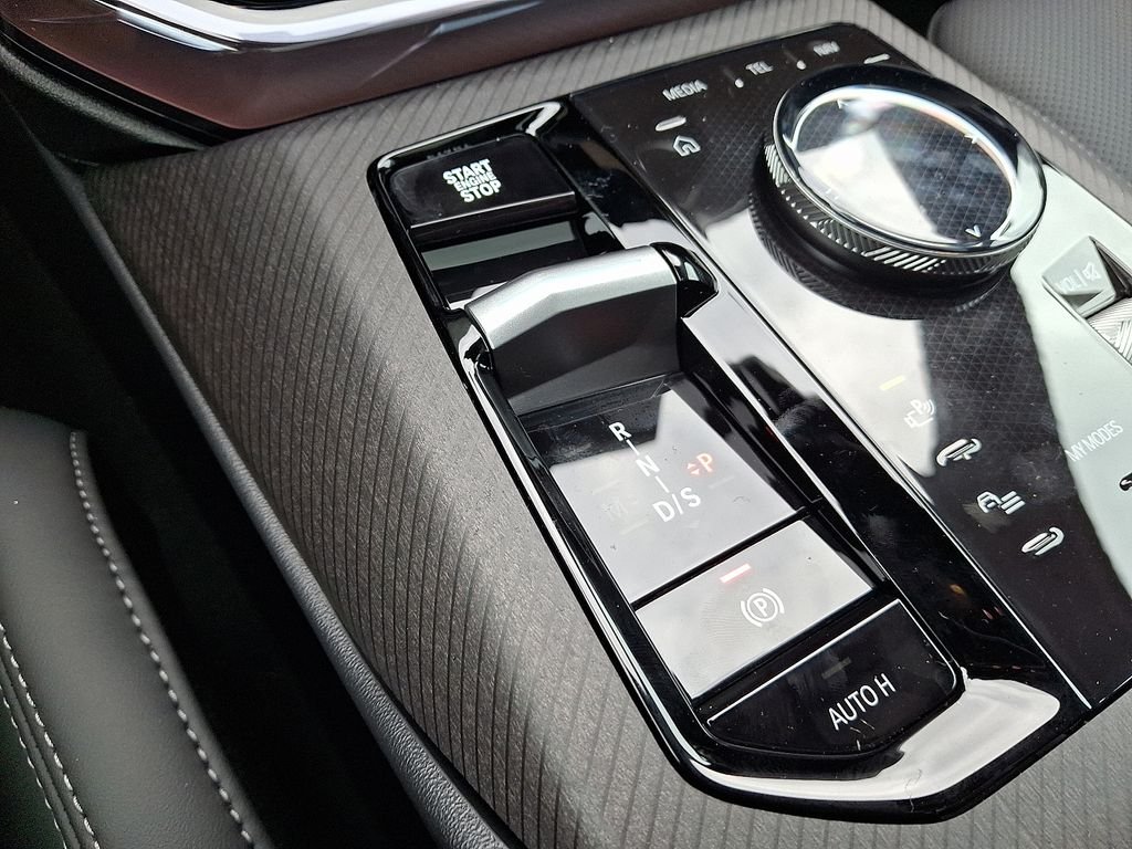 New 2026 Black Sapphire Metallic BMW 30 xDrive image 7
