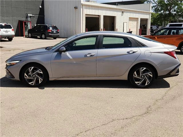 Used 2025 Gray Hyundai Limited (IVT) image 2