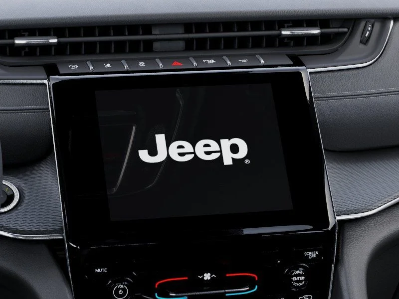 New 2026 Bright White Clear-Coat Exterior Paint Jeep Laredo image 19