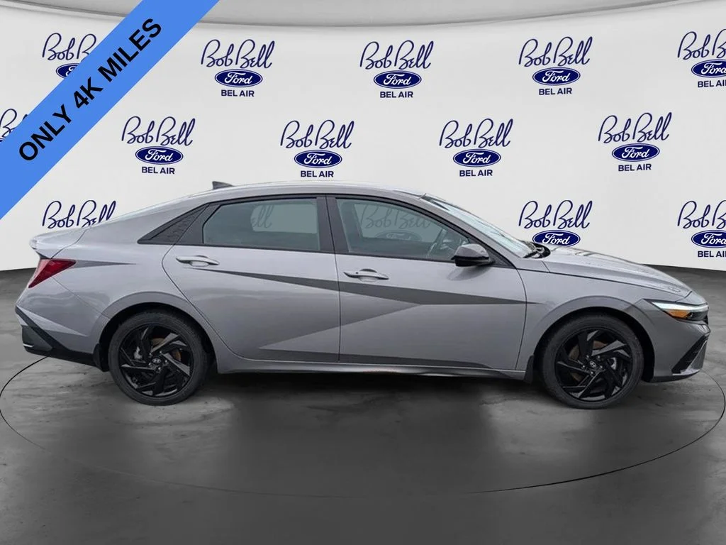 Used 2026 Silver Hyundai SEL Sport image 2