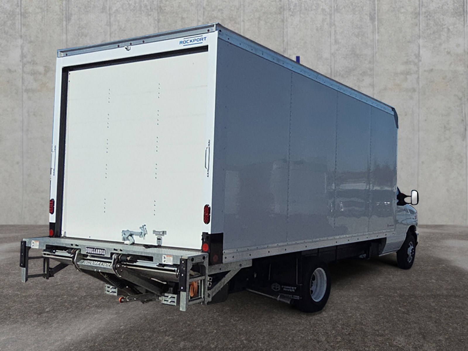 New 2026 Oxford White Ford E-450 DRW image 5