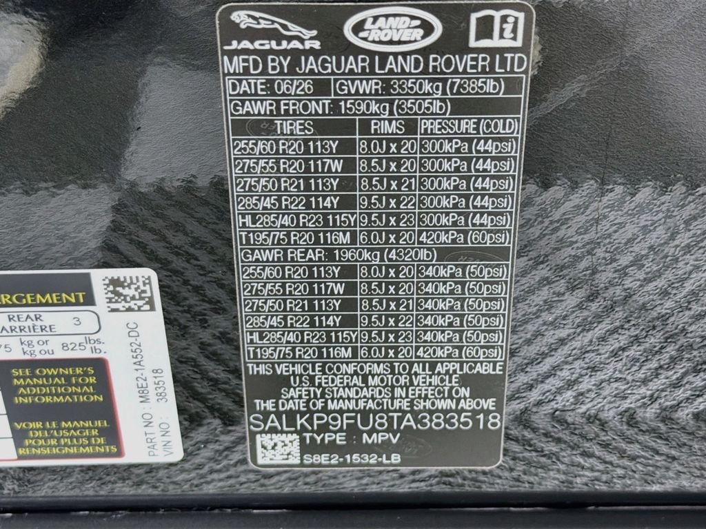 New 2026 Santorini Black Land Rover SE image 34