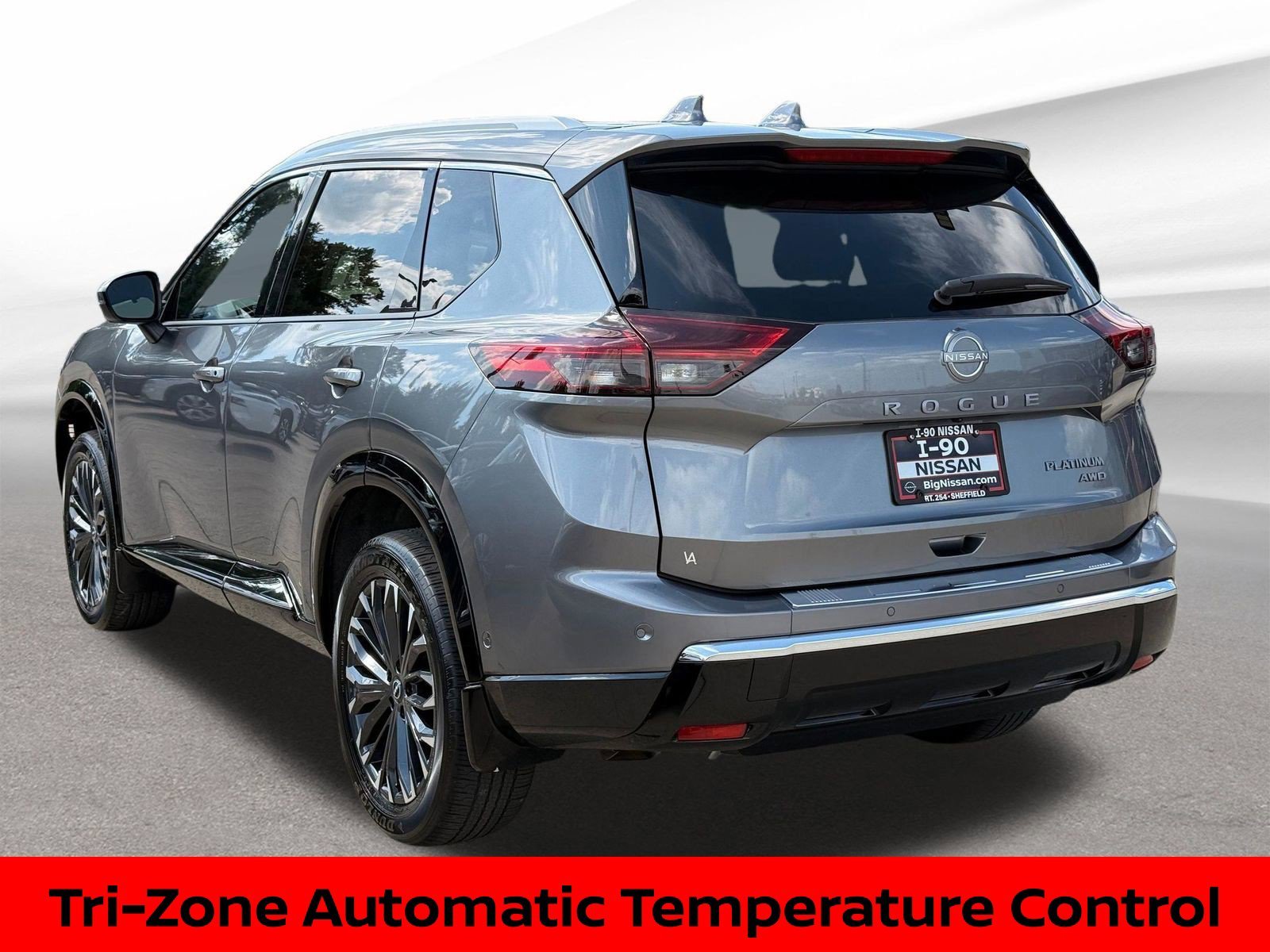 Certified Used 2025 Gun Metallic Nissan Platinum image 14
