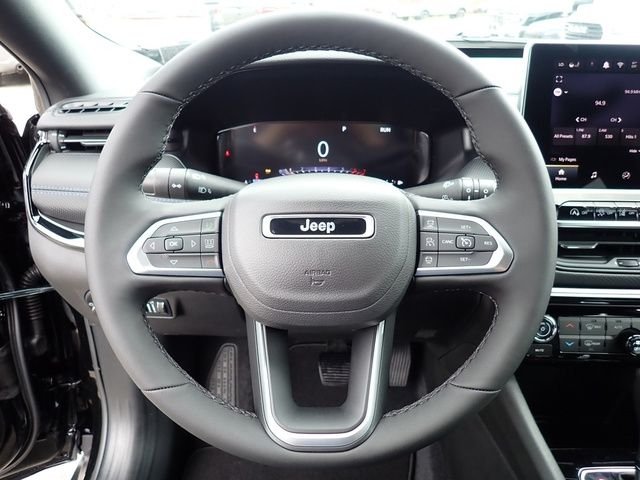 New 2026 Diamond Black Crystal Pearlcoat Jeep Limited image 18