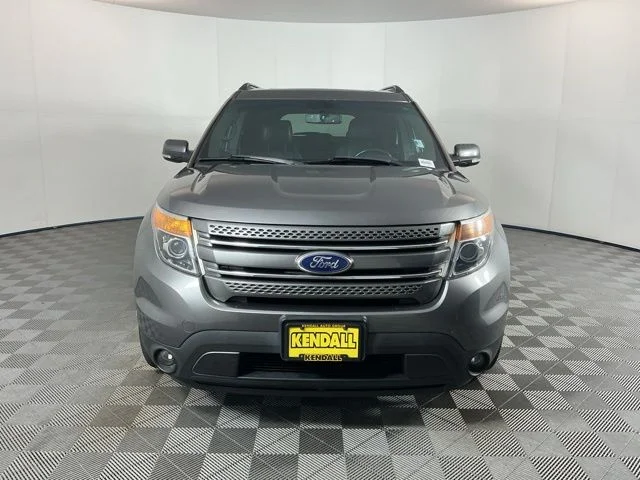 Used 2012 Gray Ford Limited image 2