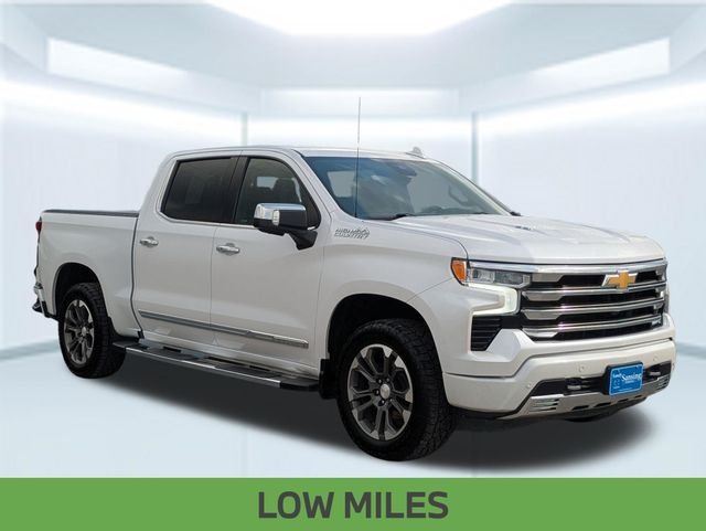 Used 2023 Beige Chevrolet High Country image 9