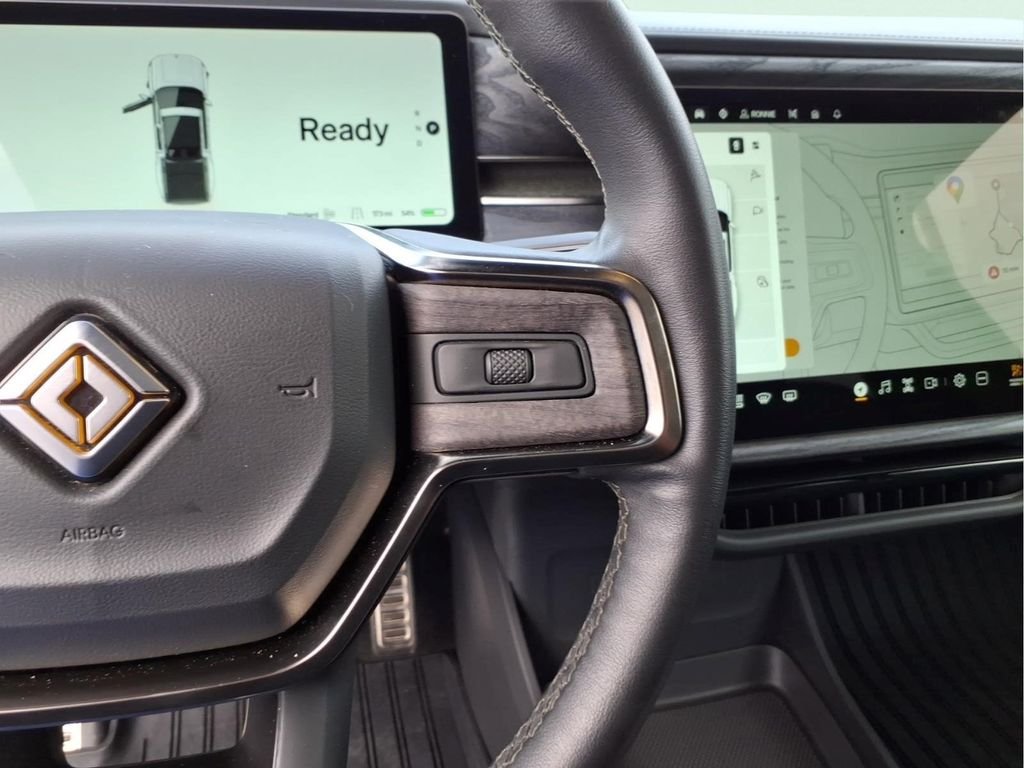 Used 2022 White Rivian Adventure image 20