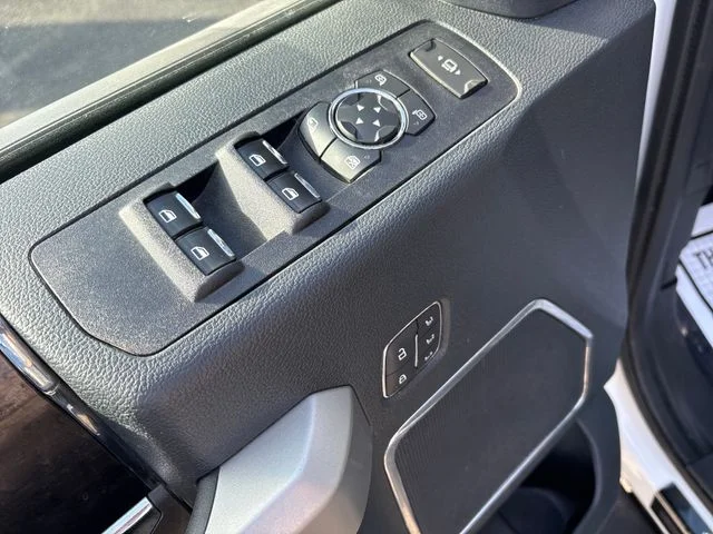 Used 2022 White Metallic Ford Lariat image 17