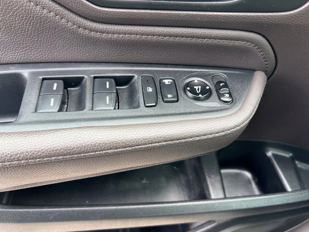 Used 2018 Forest Mist Metallic Honda Touring image 32